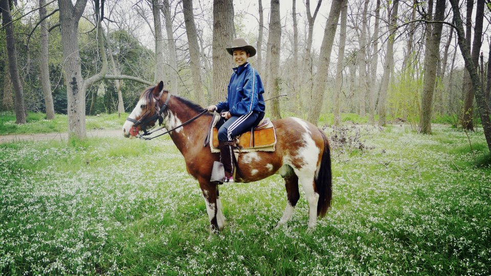 Val on horse2