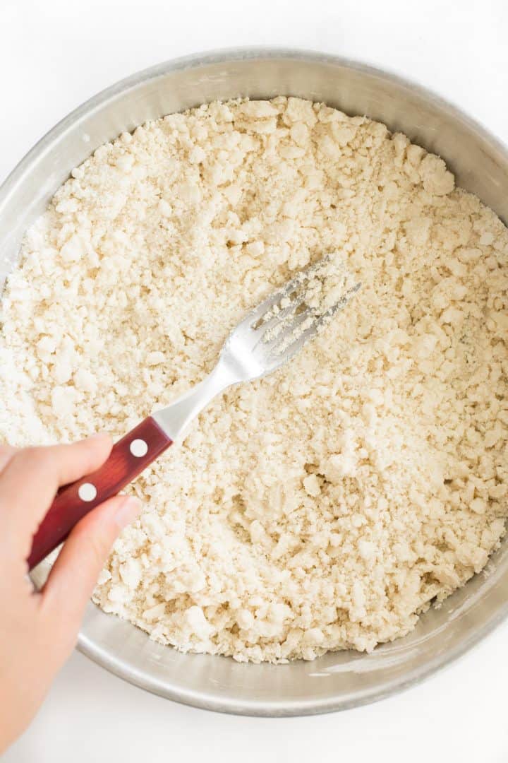 Cutting coconut oil in flour mixture