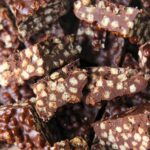 Chocolate quinoa crisps