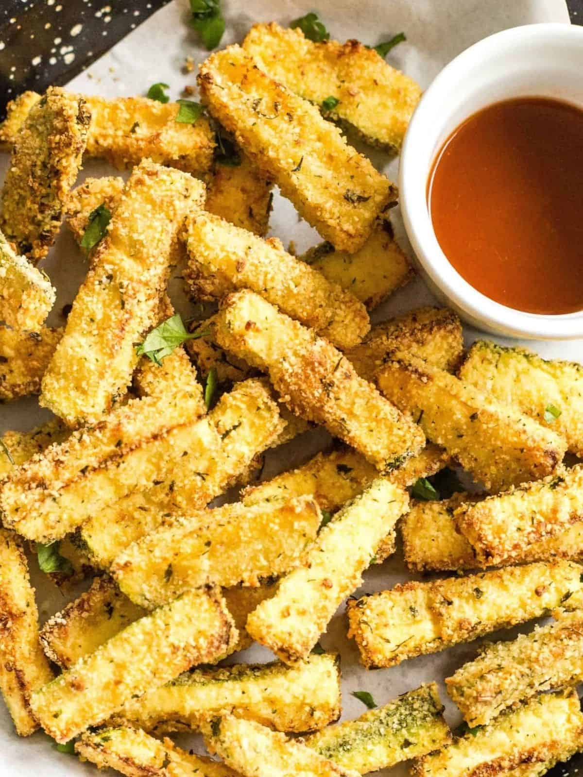 CRISPY AIR FRYER ZUCCHINI FRIES