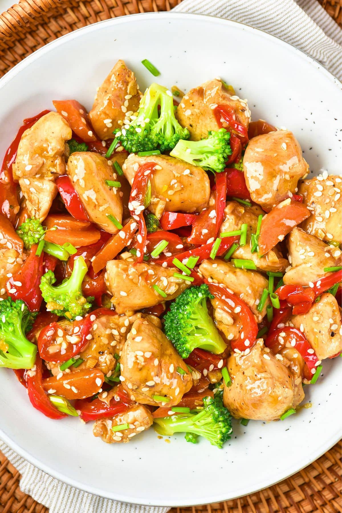 Top down view of gluten-free chicken vegetable stir fry