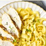 Top down view of chicken fettuccine alfredo