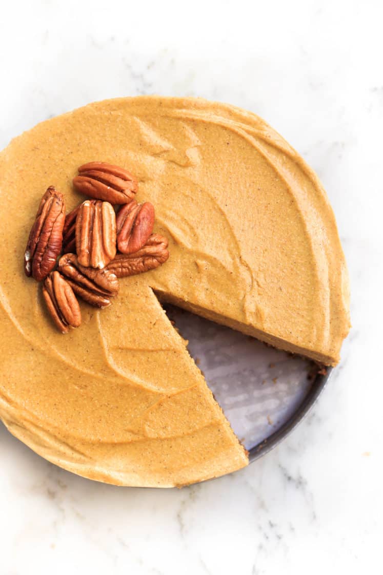 A sliced gluten-free pumpkin cheesecake.