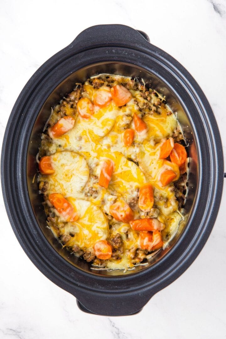 Slow cooker hamburger potato casserole